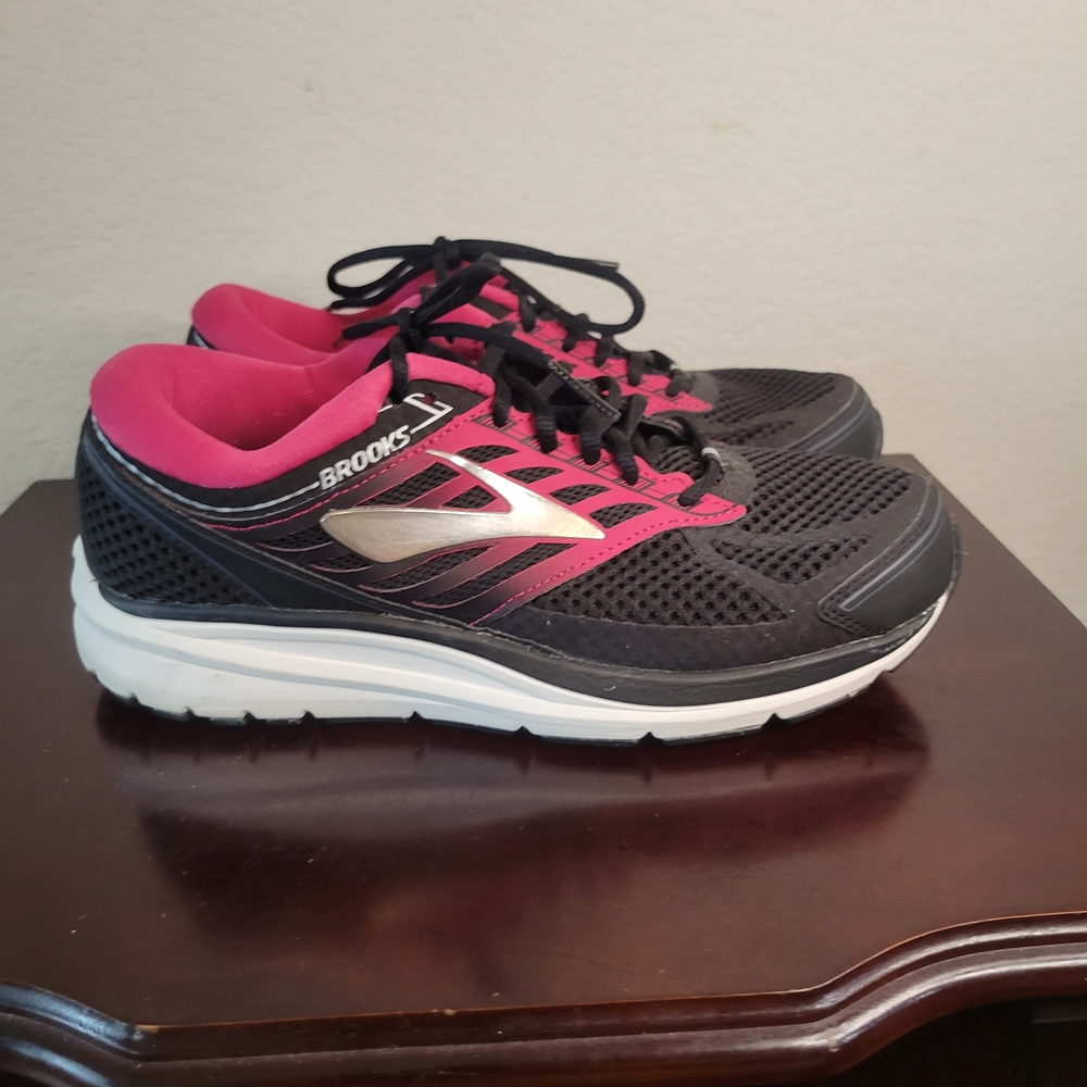 Brooks Women's Black and Pink Running Shoes